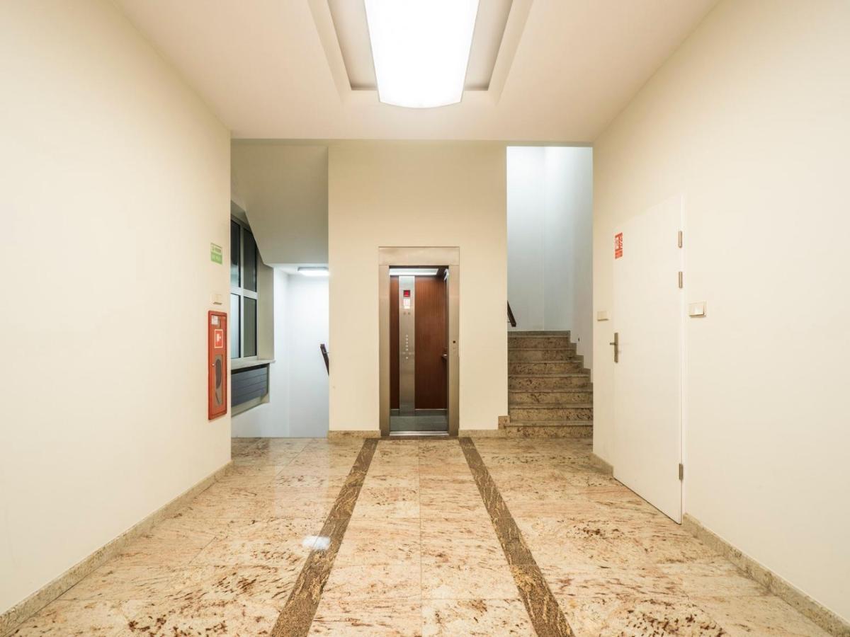 Majestic Residence -150M2 With Iconic Market Square View As Home Apartamenty R506 Wroclaw Bagian luar foto