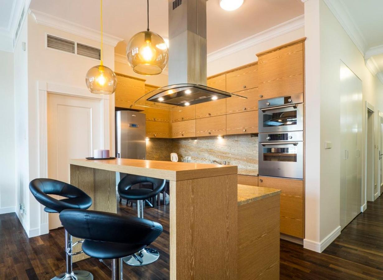 Majestic Residence -150M2 With Iconic Market Square View As Home Apartamenty R506 Wroclaw Bagian luar foto